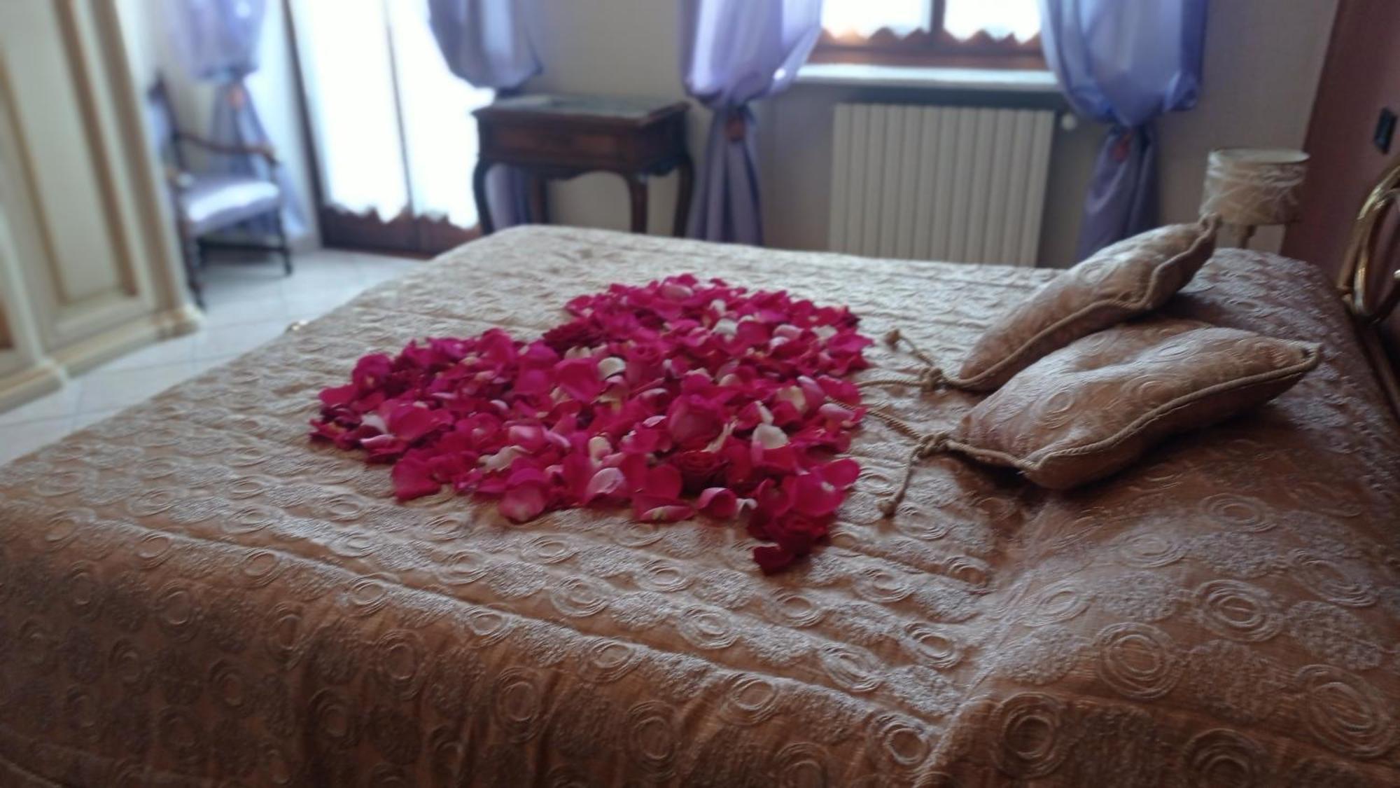 Pensjonat La Casa Dei Masue' Alba  Zewnętrze zdjęcie