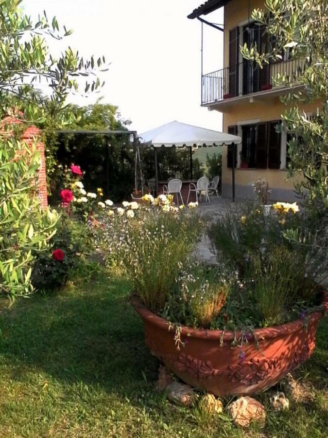 Pensjonat La Casa Dei Masue' Alba  Zewnętrze zdjęcie