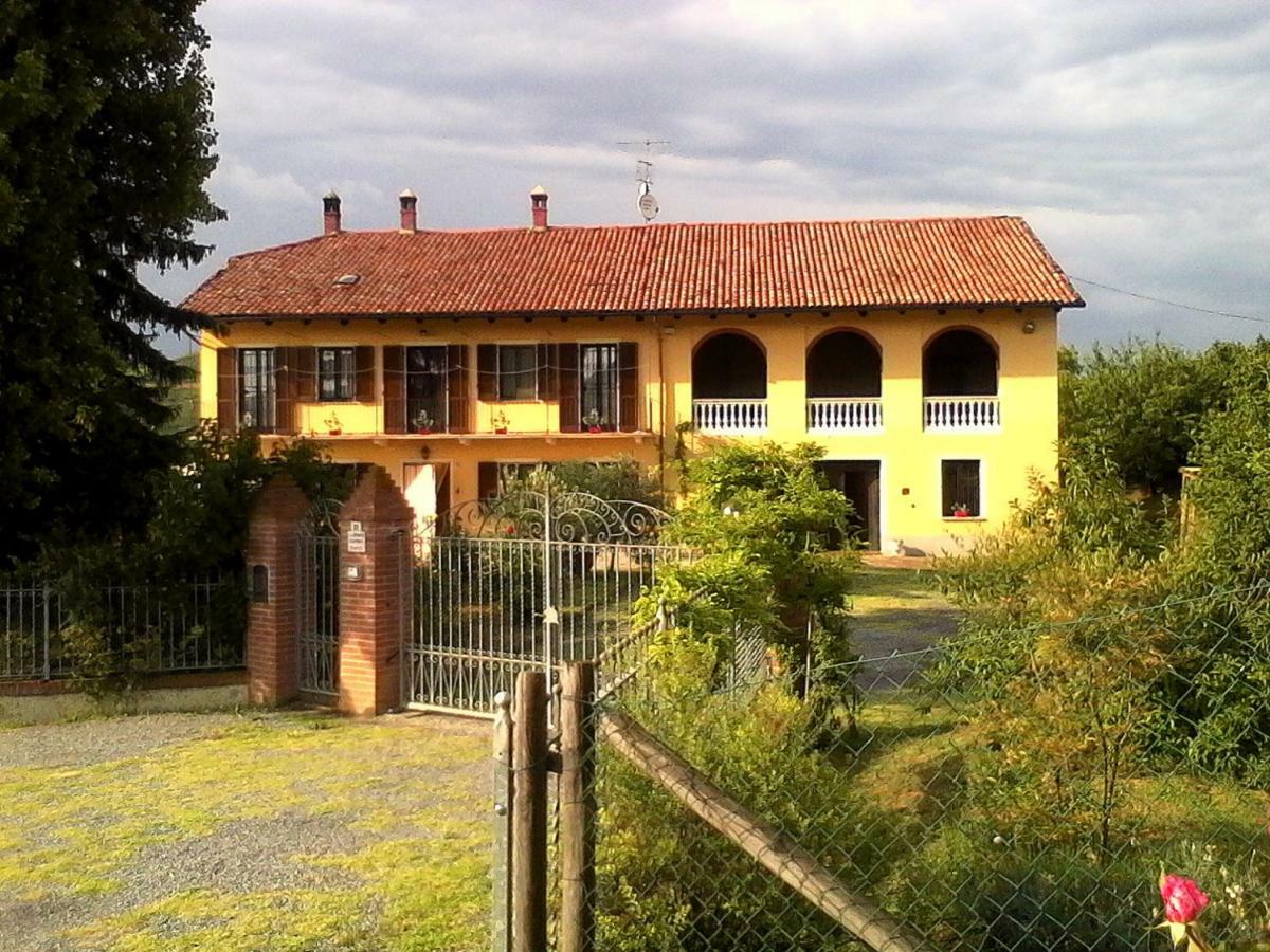 Pensjonat La Casa Dei Masue' Alba  Zewnętrze zdjęcie