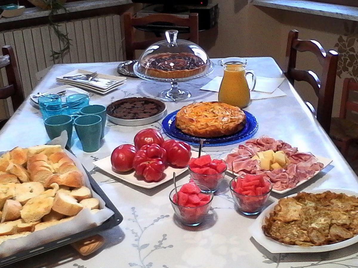 Pensjonat La Casa Dei Masue' Alba  Zewnętrze zdjęcie