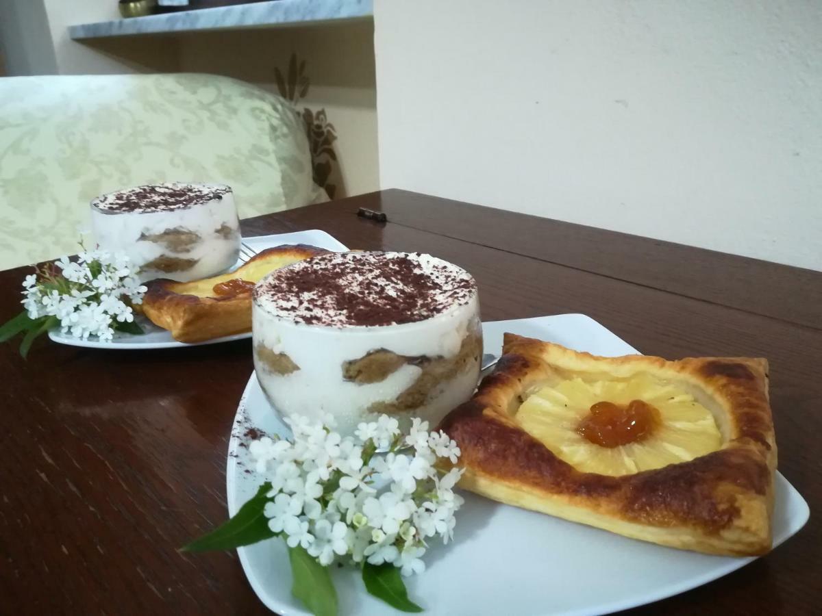 Pensjonat La Casa Dei Masue' Alba  Zewnętrze zdjęcie