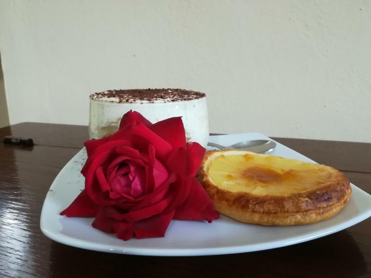 Pensjonat La Casa Dei Masue' Alba  Zewnętrze zdjęcie